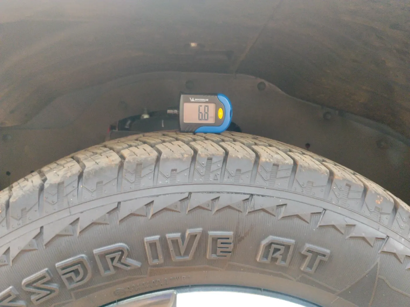 2026 Mahindra Thar Roxx  AX7 L Diesel MT 2WD, Diesel, Manual, 4,335 km, tyre