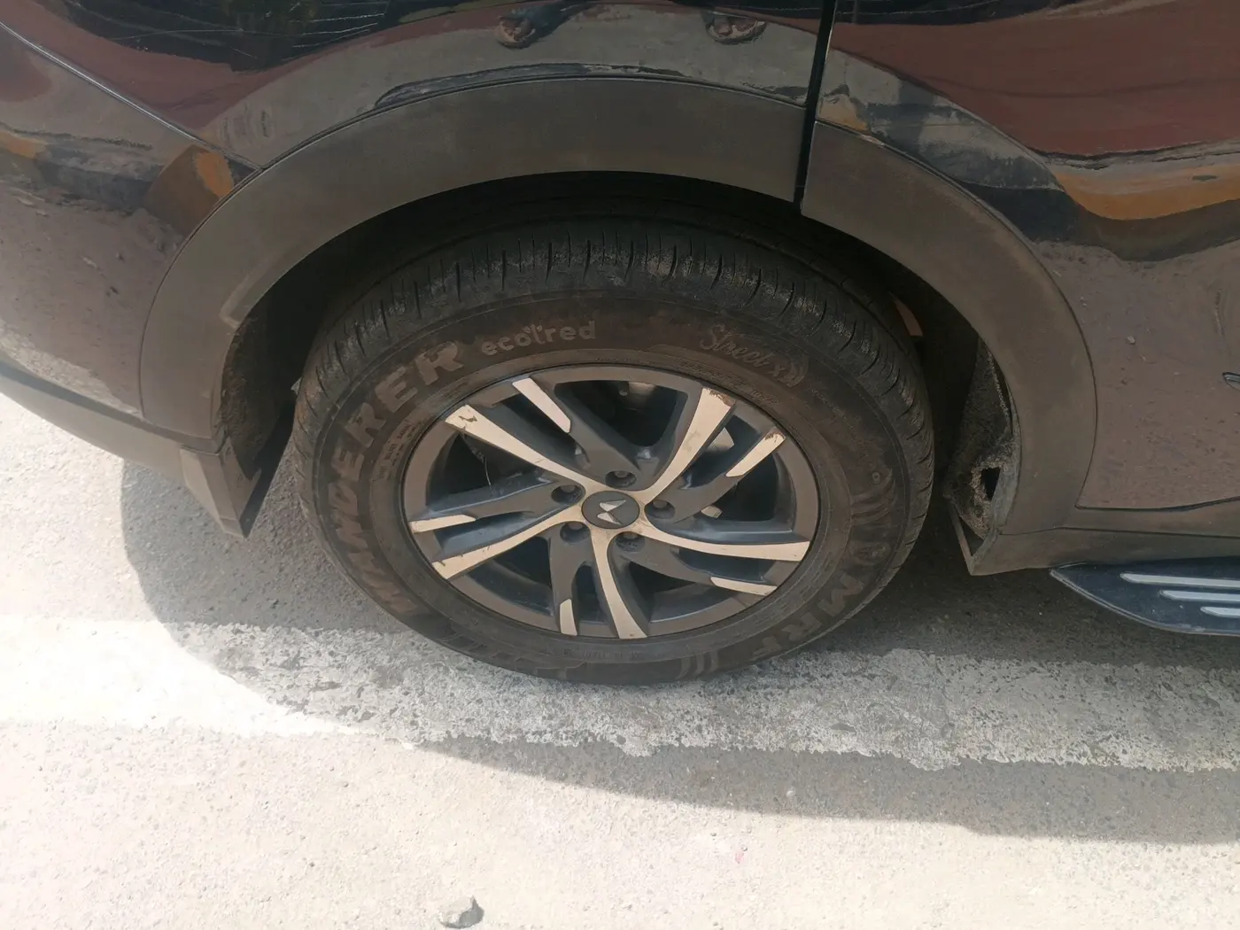 2022 Mahindra XUV700 AX 5 P MT 5 STR (E) , Petrol, Manual, 63,372 km, tyre
