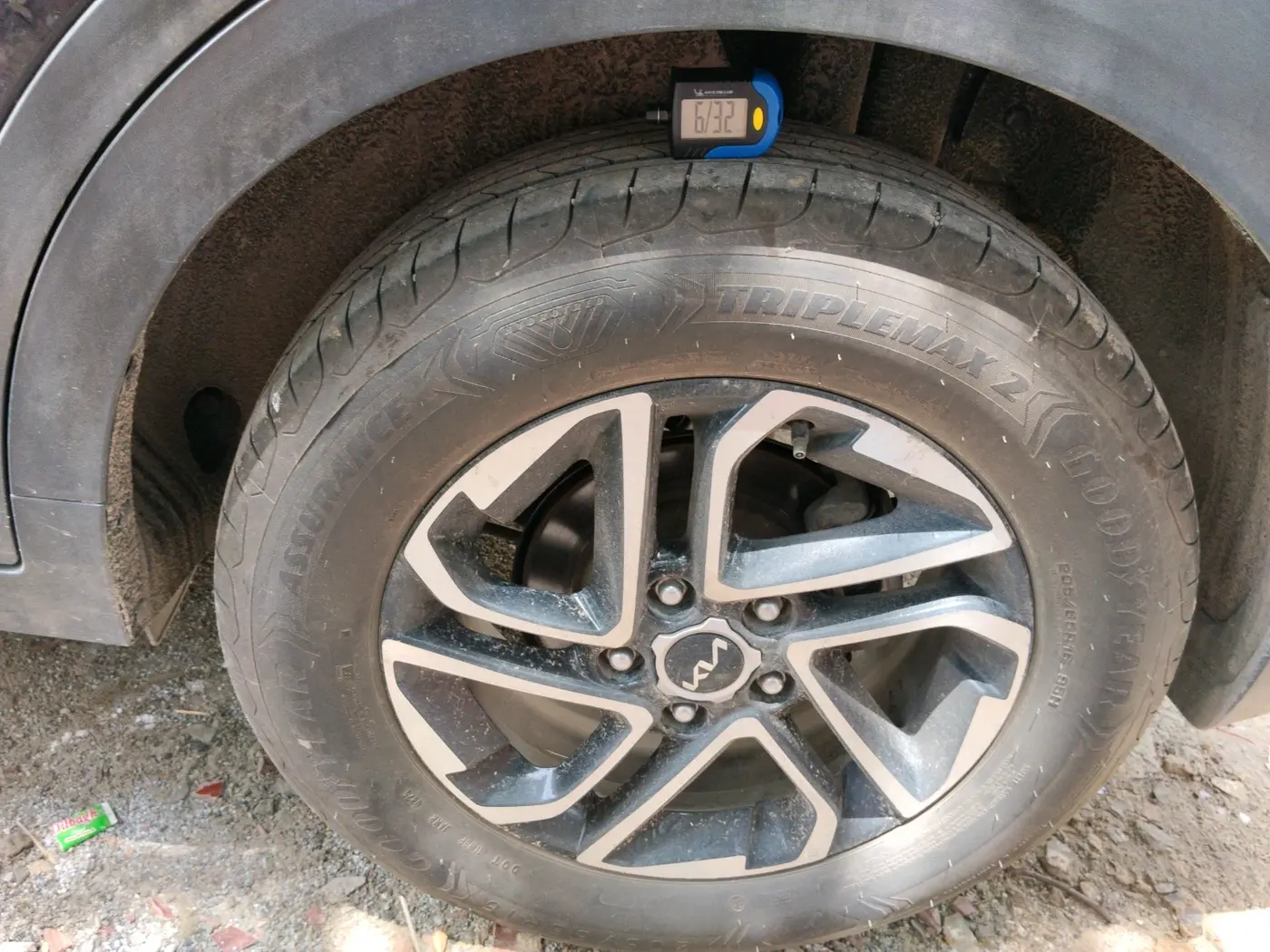 2022 KIA CARENS LUXURY PLUS 1.5 DIESEL AT 7 STR, Diesel, Automatic, 65,772 km, tyre