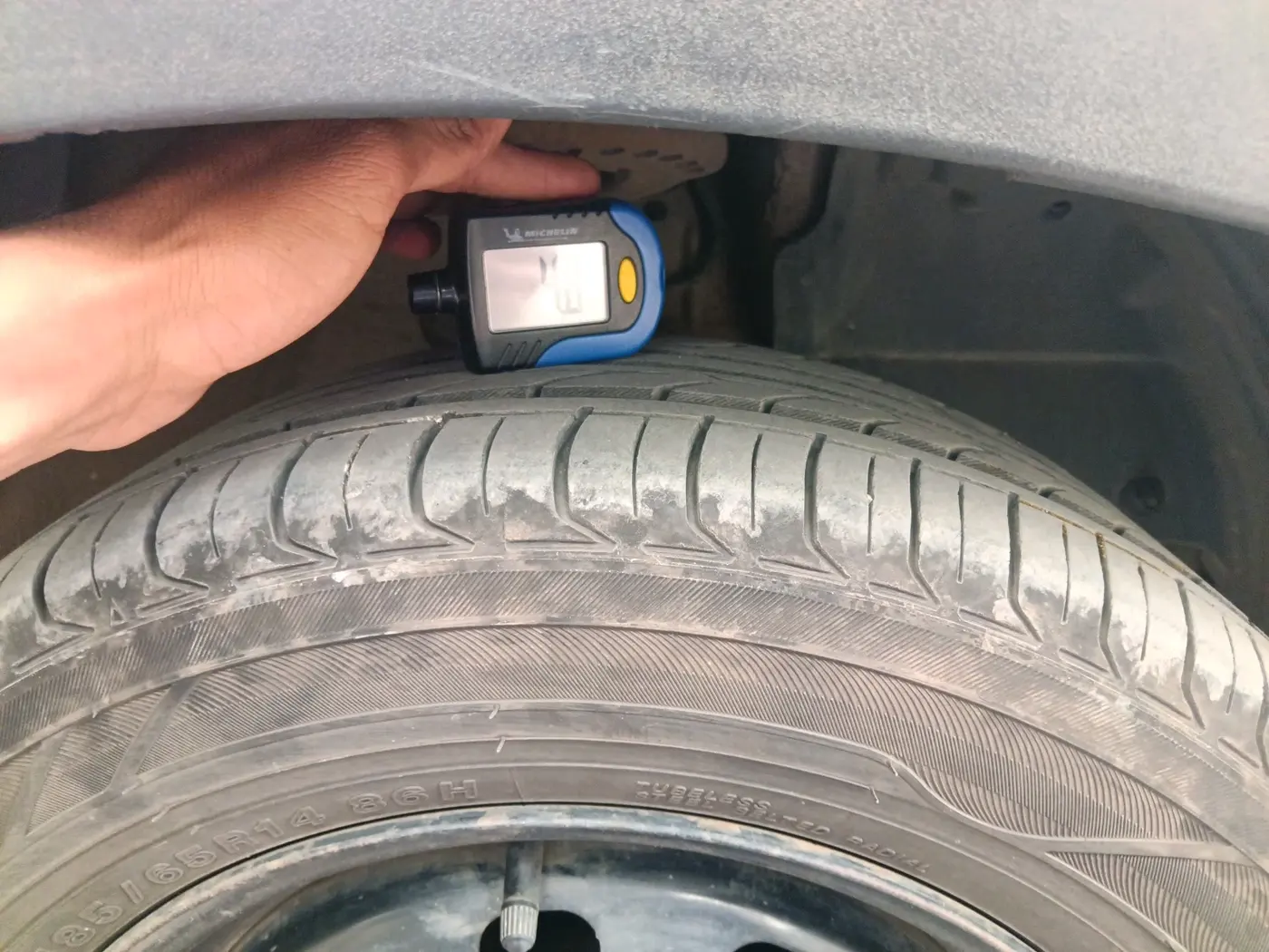 2018 Mahindra KUV 100 NXT K4+ D 6 STR, Diesel, Manual, 1,20,731 km, tyre