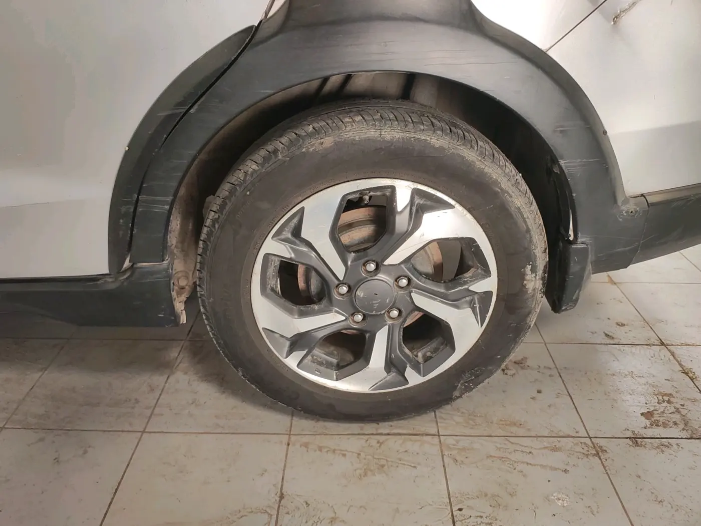 2017 Honda BR-V 1.5L I- DTEC V, Diesel, Manual, 1,55,228 km, tyre