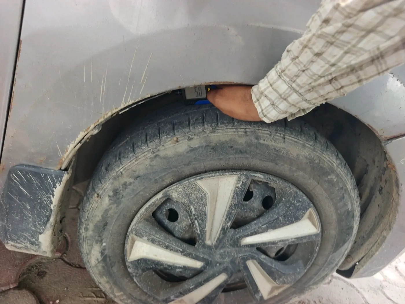 2016 Maruti Celerio VXI, CNG, Manual, 84,876 km, tyre