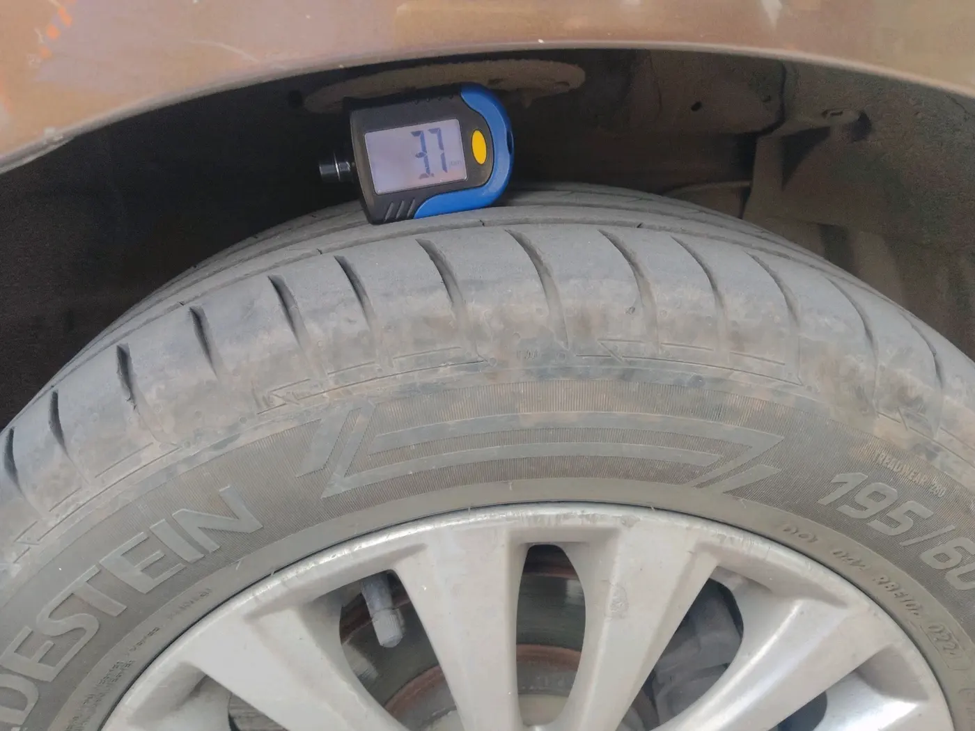 2018 Maruti Ciaz DELTA 1.5 SHVS MT PETROL, Petrol, Manual, 1,23,145 km, tyre
