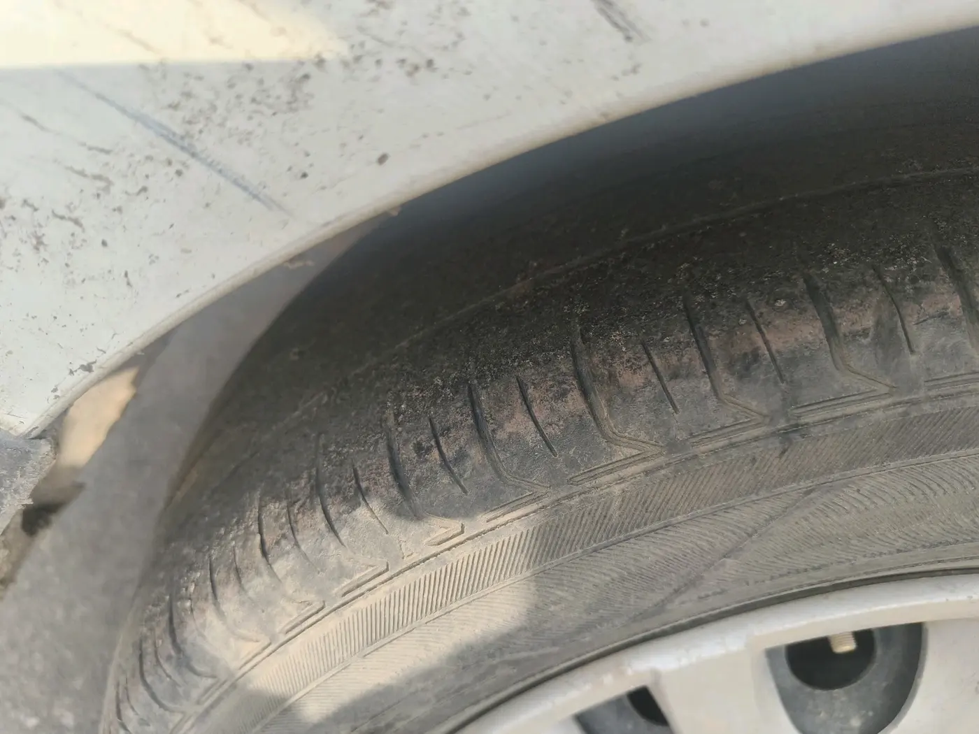 2011 Hyundai i20 MAGNA 1.2, Petrol, Manual, 2,03,034 km, tyre