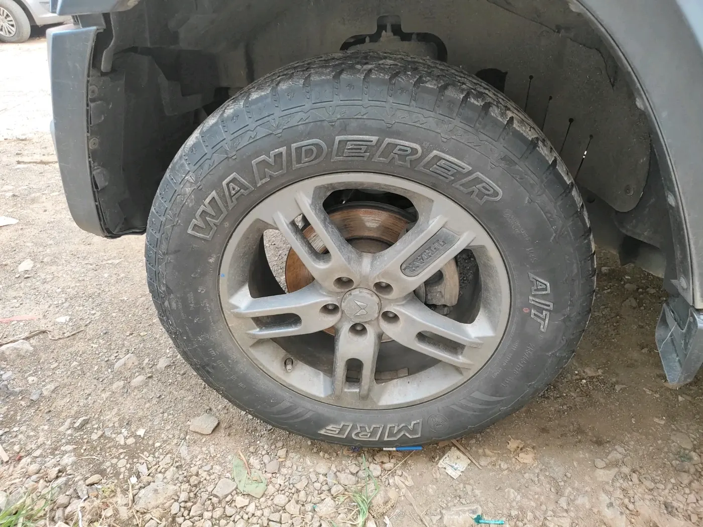 2022 Mahindra Thar LX D AT 4WD HT, Diesel, Automatic, 96,897 km, tyre