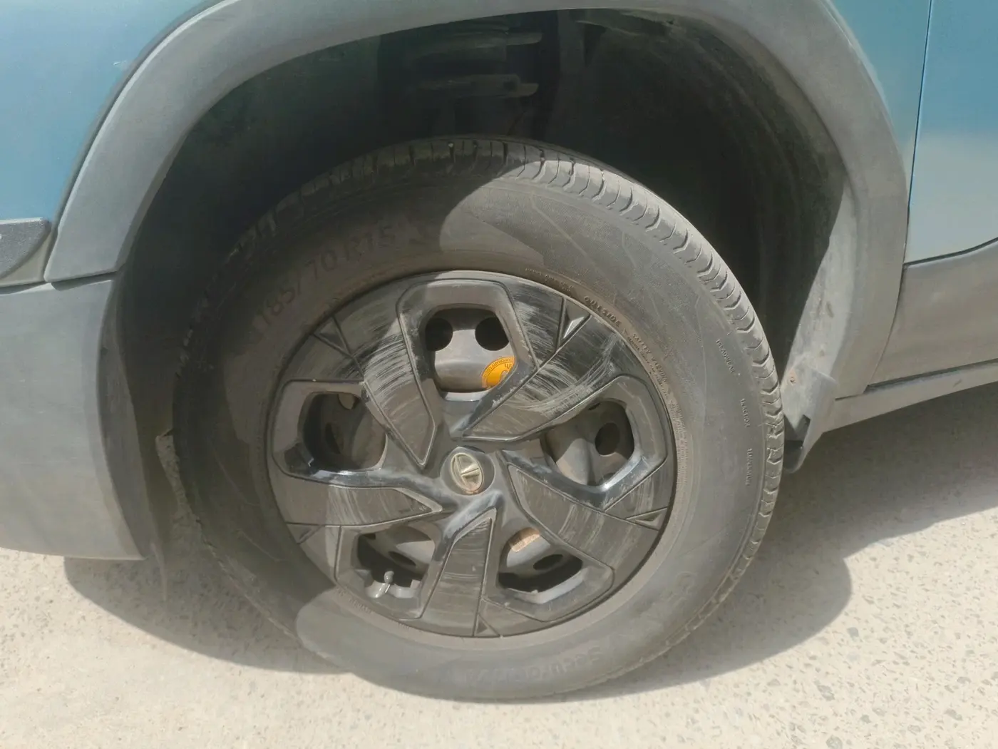 2022 Tata PUNCH ADVENTURE MT, Petrol, Manual, 42,246 km, tyre