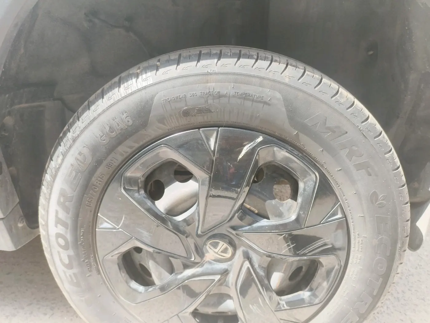 2022 Tata PUNCH ADVENTURE MT, Petrol, Manual, 42,246 km, tyre