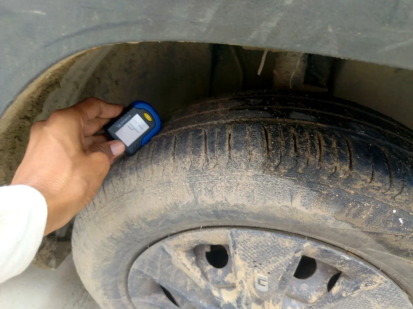 2023 Tata PUNCH PURE MT, Petrol, Manual, 43,221 km, tyre