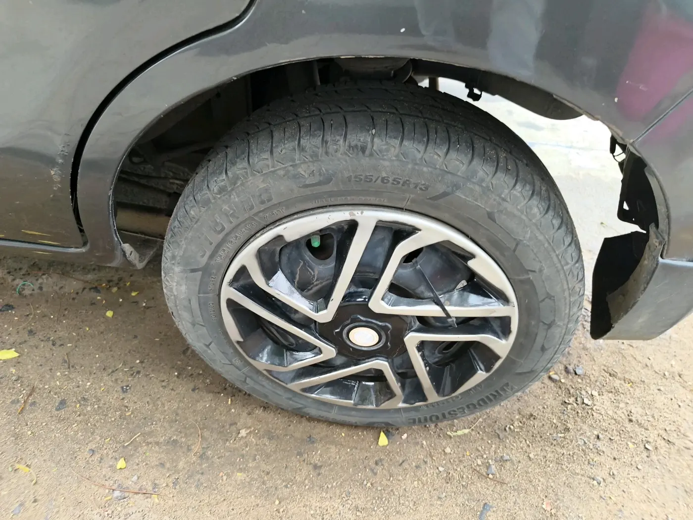 2017 Maruti Alto K10 VXI (O) AMT, CNG, Automatic, 90,488 km, tyre