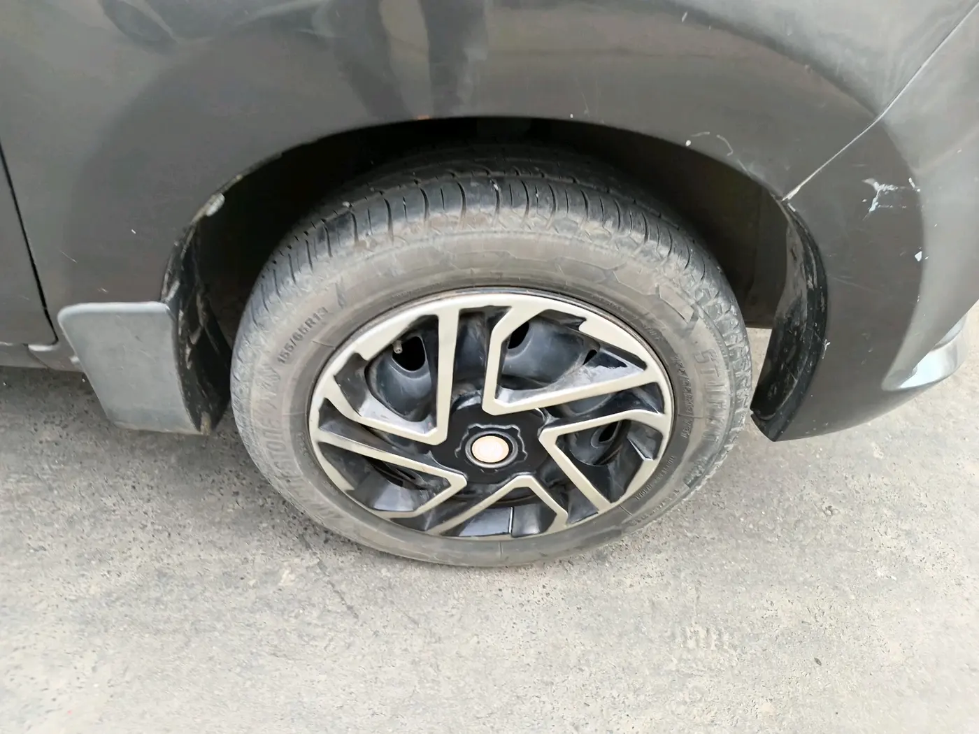 2017 Maruti Alto K10 VXI (O) AMT, CNG, Automatic, 90,488 km, tyre