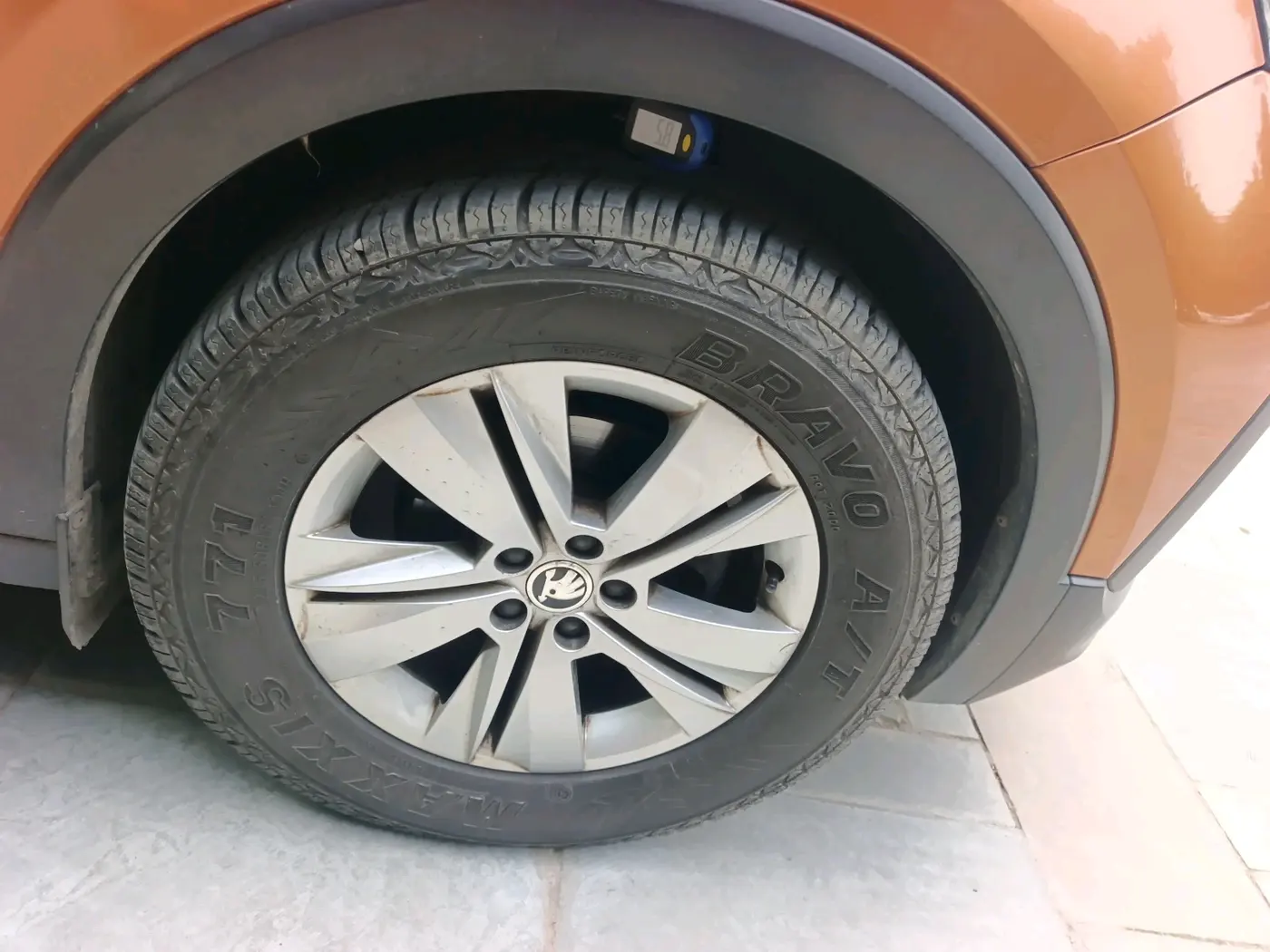 2022 Skoda KUSHAQ AMBITION 1.0L TSI AT, Petrol, Automatic, 75,712 km, tyre