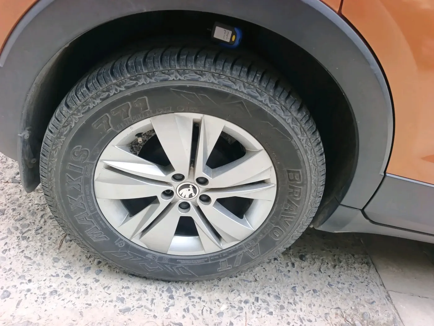 2022 Skoda KUSHAQ AMBITION 1.0L TSI AT, Petrol, Automatic, 75,712 km, tyre