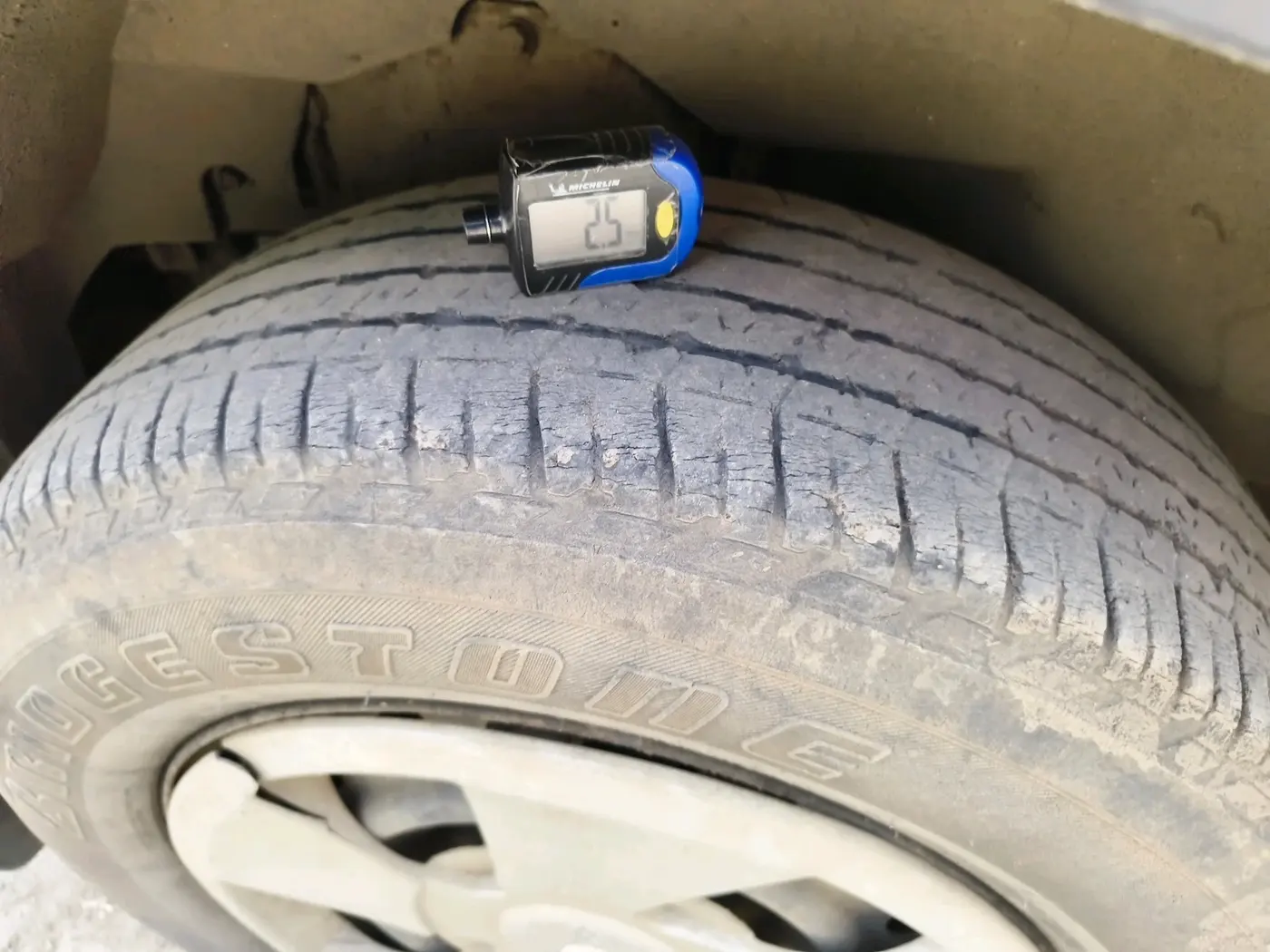 2012 Mahindra XUV500 W6, Diesel, Manual, 1,56,388 km, tyre