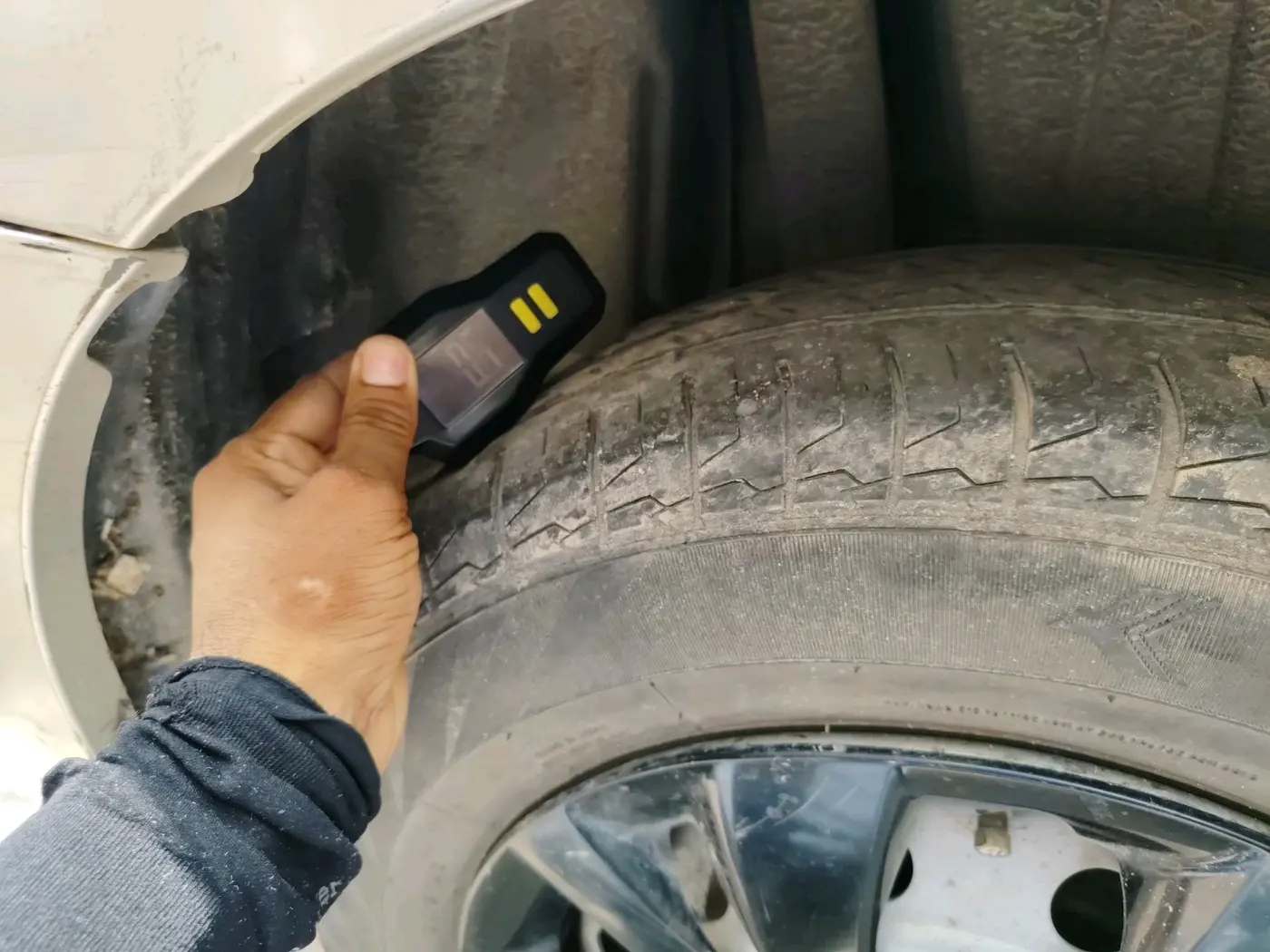 2018 Maruti Dzire LXI, Petrol, Manual, 72,331 km, tyre