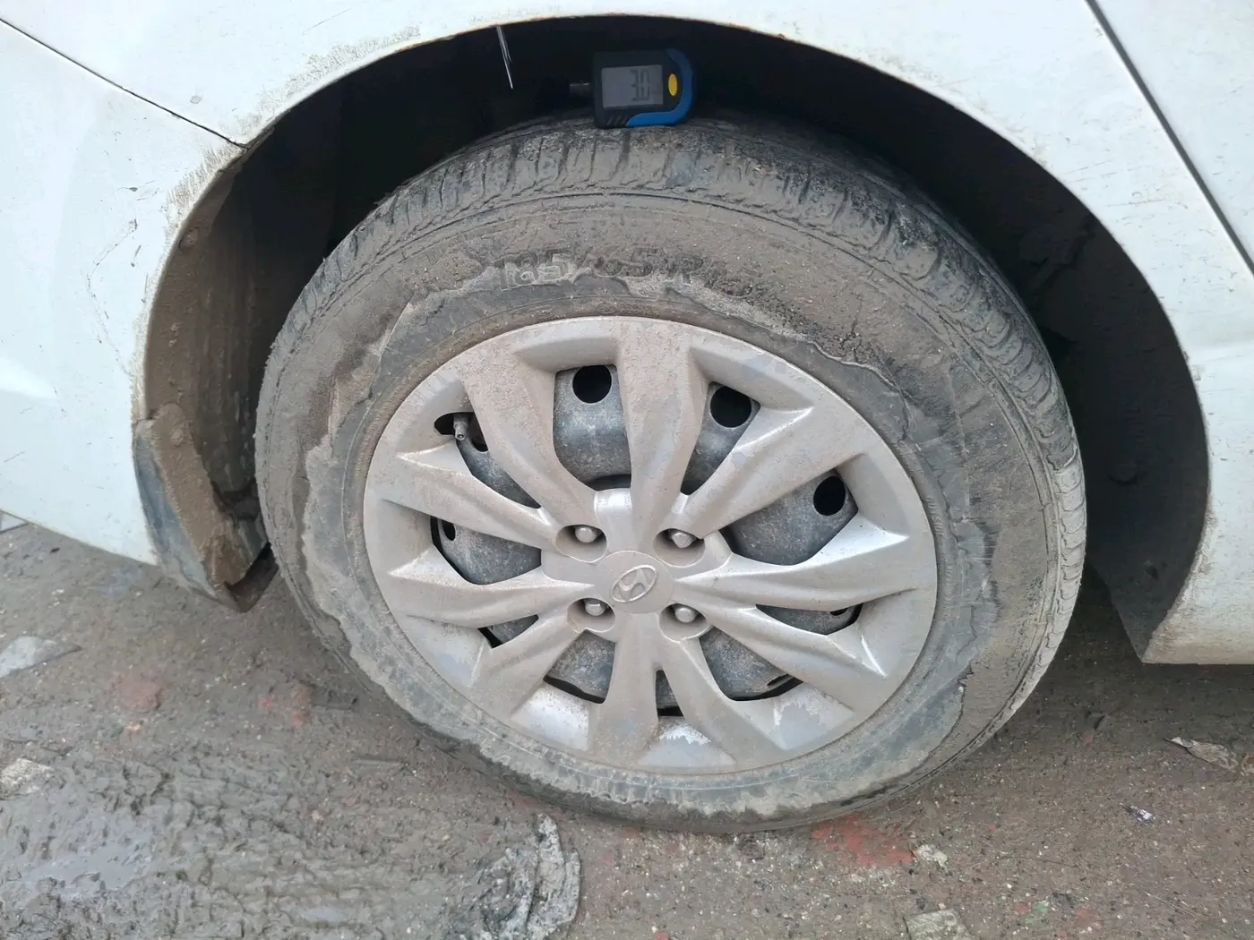 2018 Hyundai Verna 1.4 EX PETROL, Petrol, Manual, 72,163 km, tyre