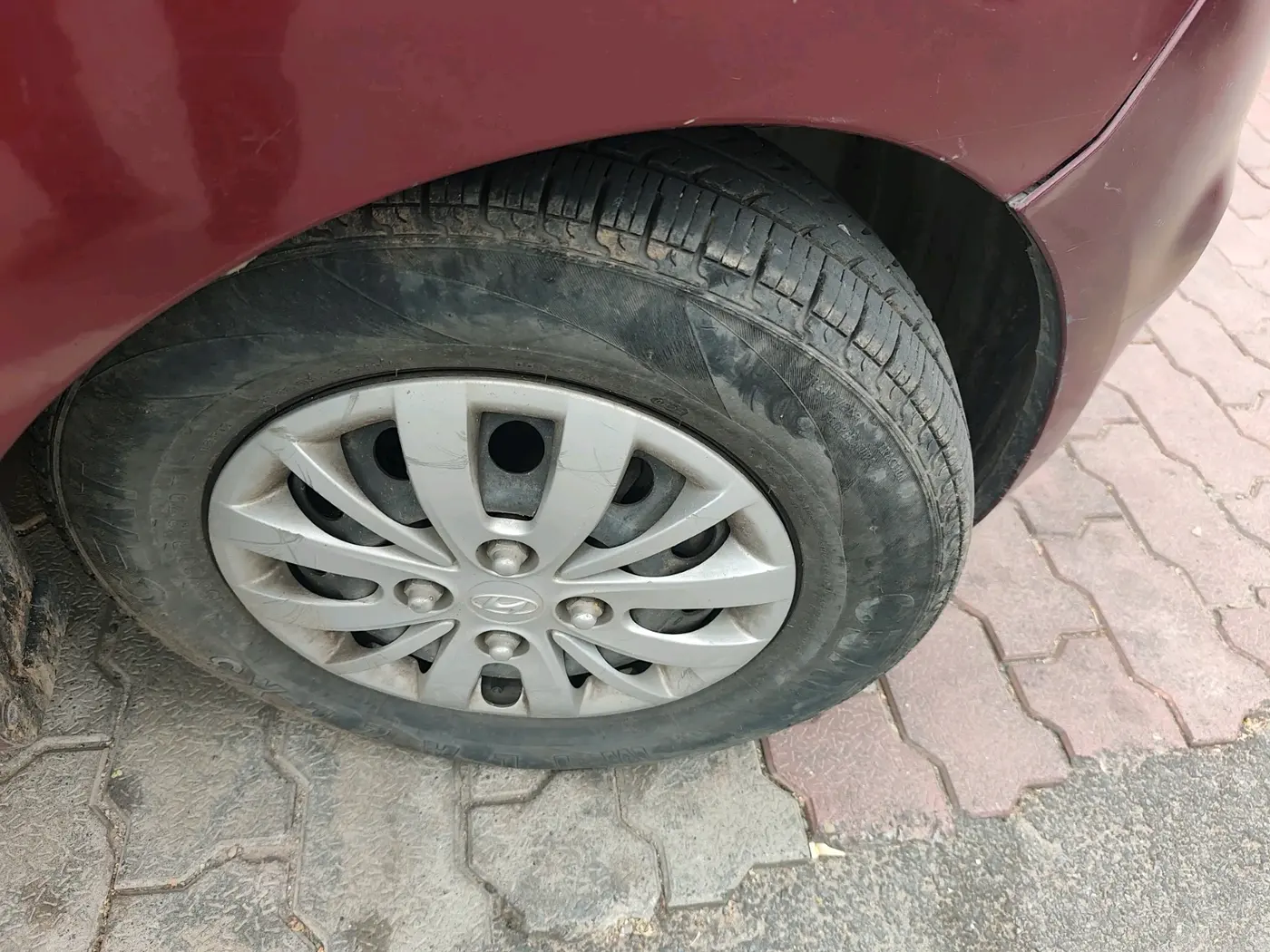 2016 Hyundai i10 SPORTZ 1.1, Petrol, Manual, 67,213 km, tyre