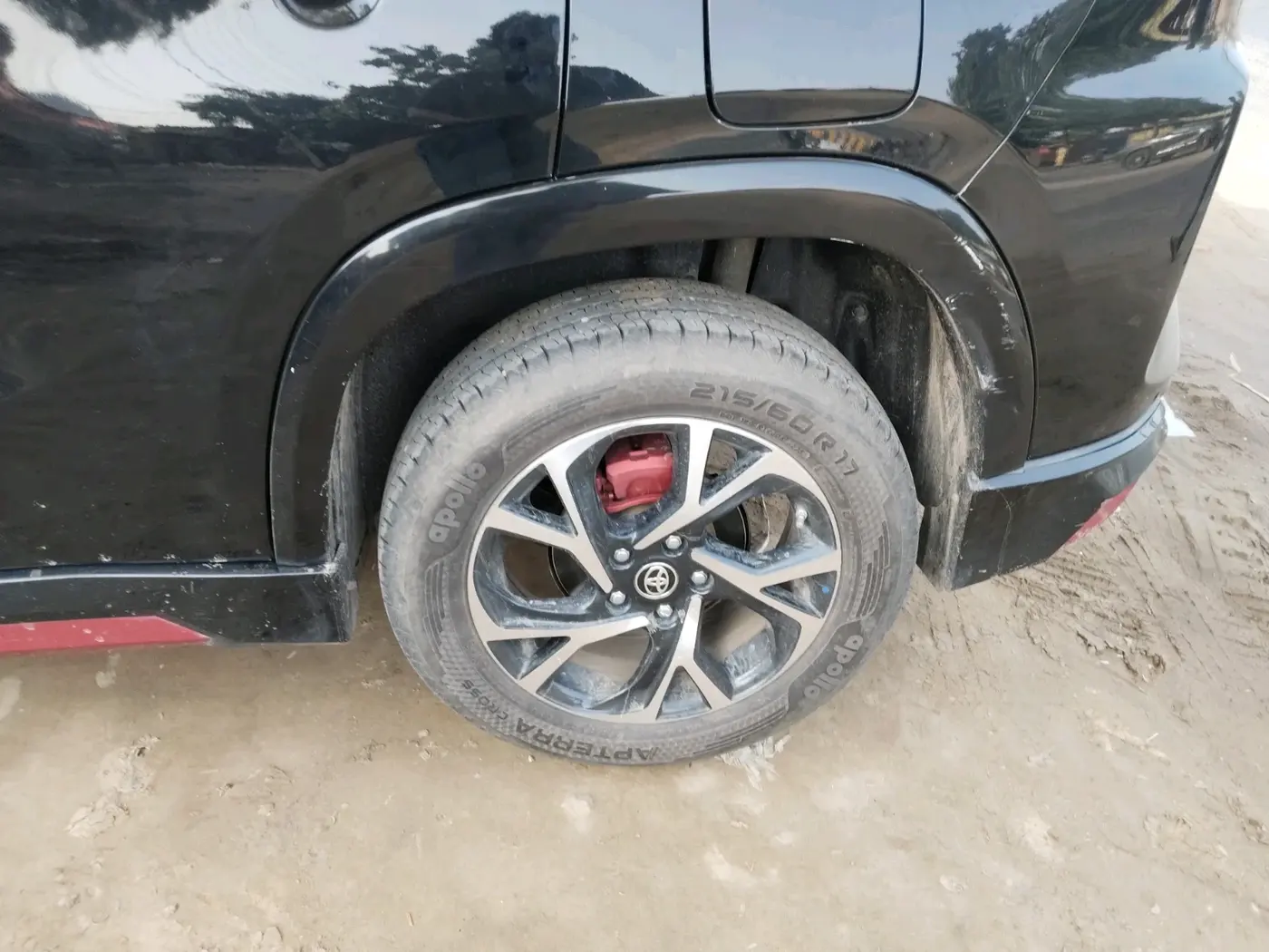 2025 Toyota URBAN CRUISER HYRYDER V HYBRID, Hybrid, Automatic, 17,774 km, tyre