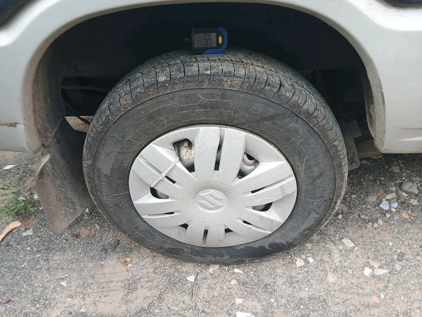 2017 Maruti Omni 5 STR, Petrol, Manual, 1,00,956 km, tyre
