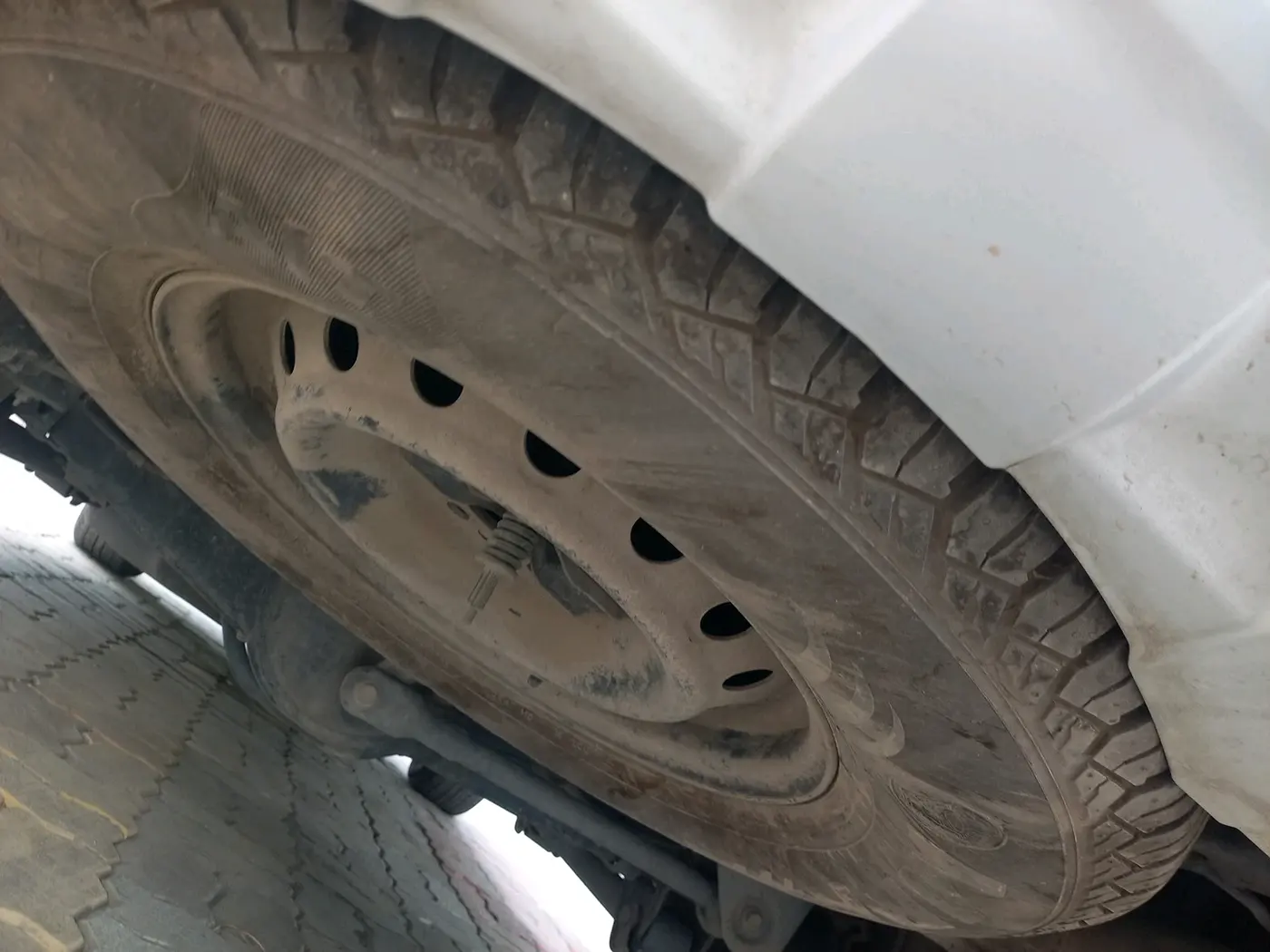 2021 Ford Endeavour TITANIUM PLUS 2.0 4X2 AT SUNROOF, Diesel, Automatic, 76,378 km, tyre