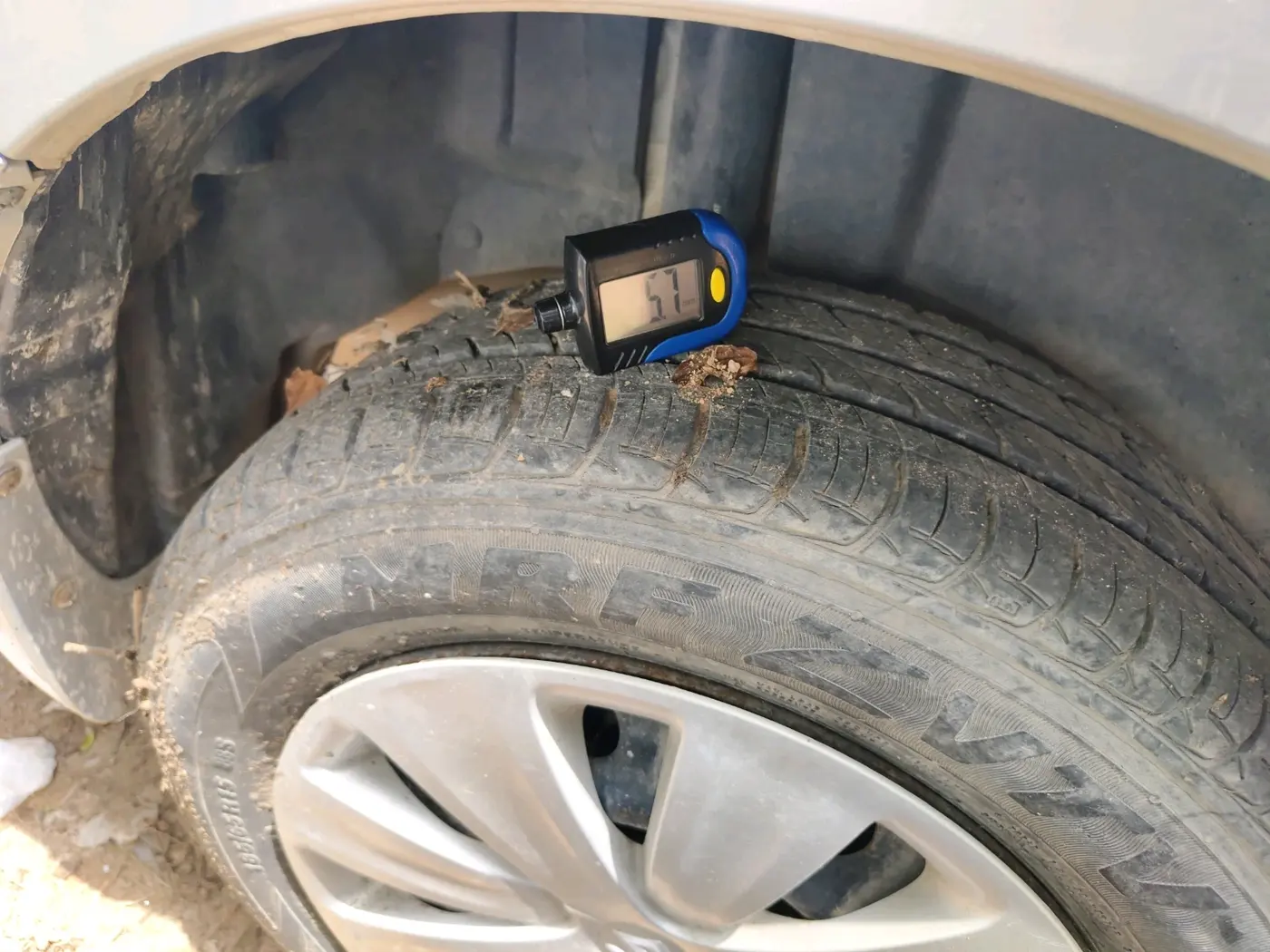 2017 Maruti Ertiga VXI, Petrol, Manual, 21,704 km, tyre