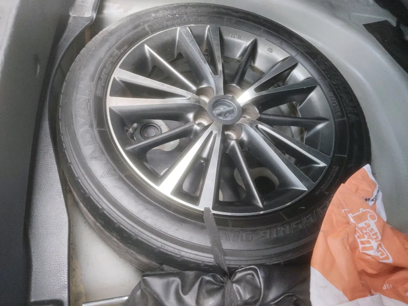 2019 Toyota Corolla Altis GL PETROL, Petrol, Manual, 73,397 km, tyre