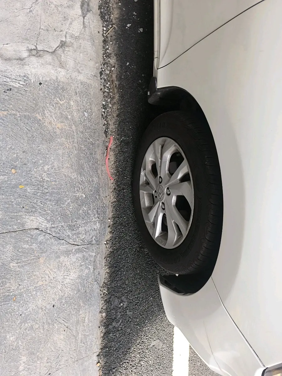 2019 Honda Amaze 1.2L I-VTEC VX CVT, Petrol, Automatic, 1,46,291 km, tyre