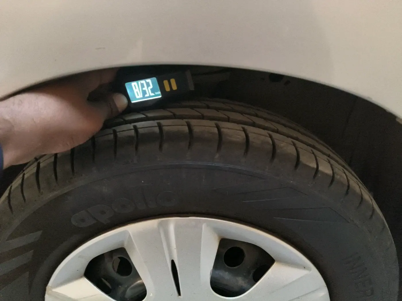 2016 Maruti Wagon R 1.0 VXI AMT, Petrol, Automatic, 21,453 km, tyre