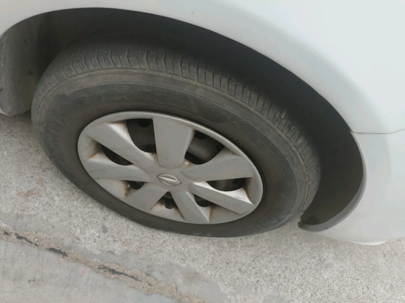 2012 Nissan Sunny XL, Petrol, Manual, 75,970 km, tyre