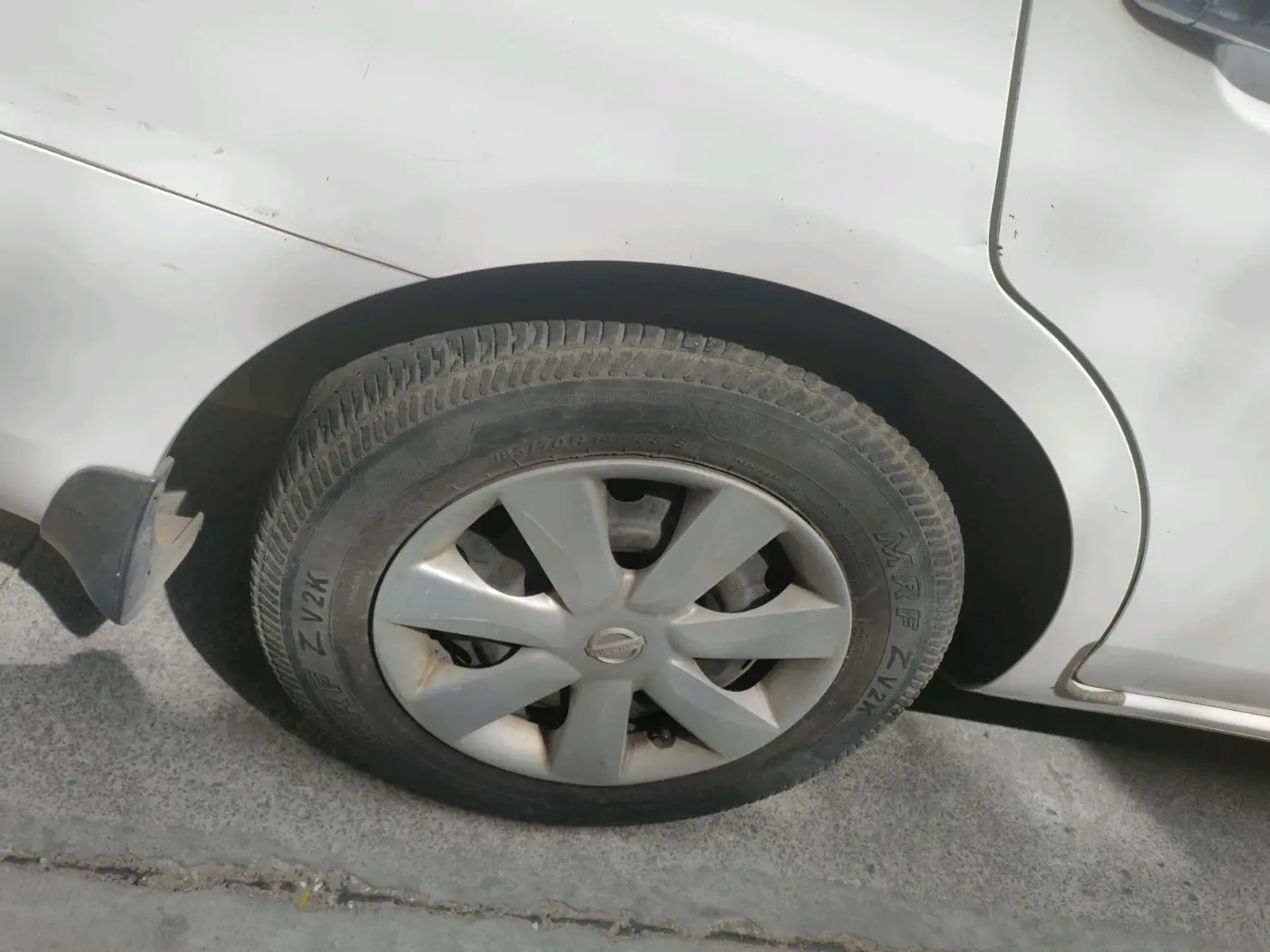 2012 Nissan Sunny XL, Petrol, Manual, 75,970 km, tyre