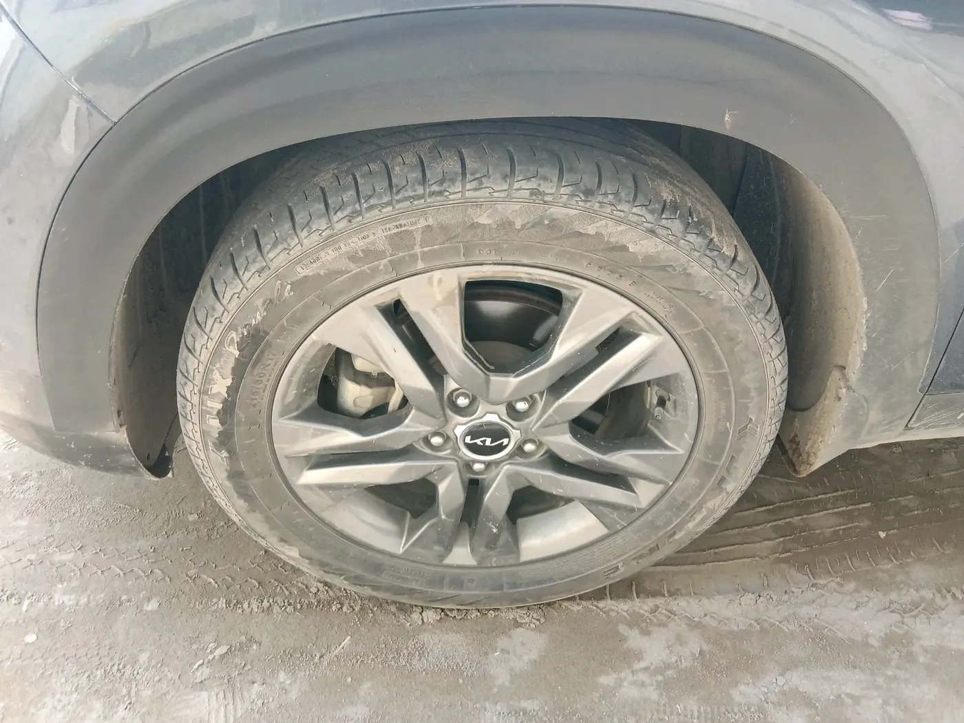 2021 KIA SELTOS HTX 1.5 PETROL, Petrol, Manual, 77,568 km, tyre