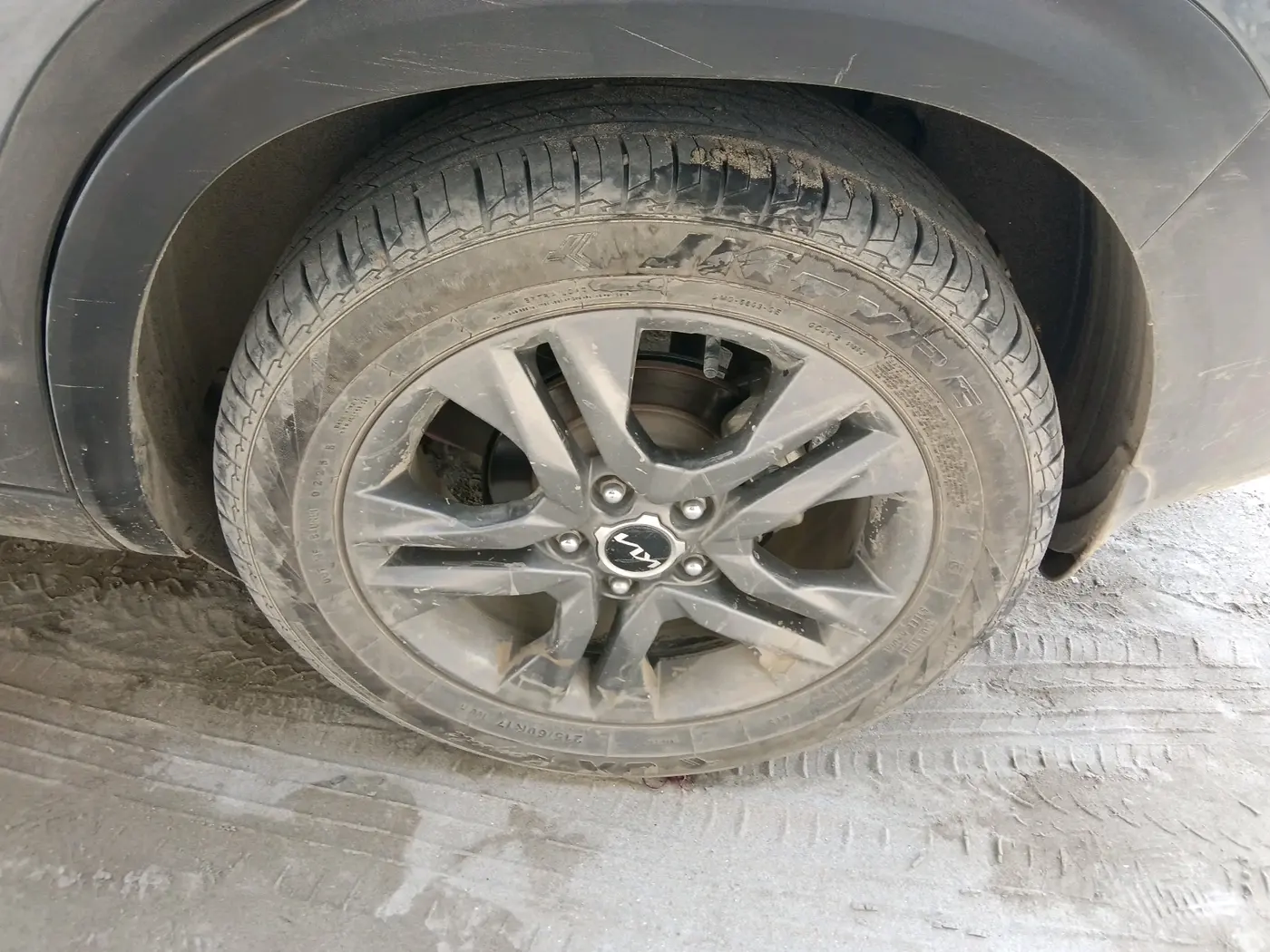 2021 KIA SELTOS HTX 1.5 PETROL, Petrol, Manual, 77,568 km, tyre