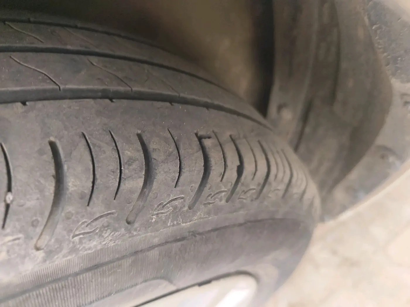 2016 Maruti Ciaz VXI+, Petrol, Manual, 1,69,198 km, tyre