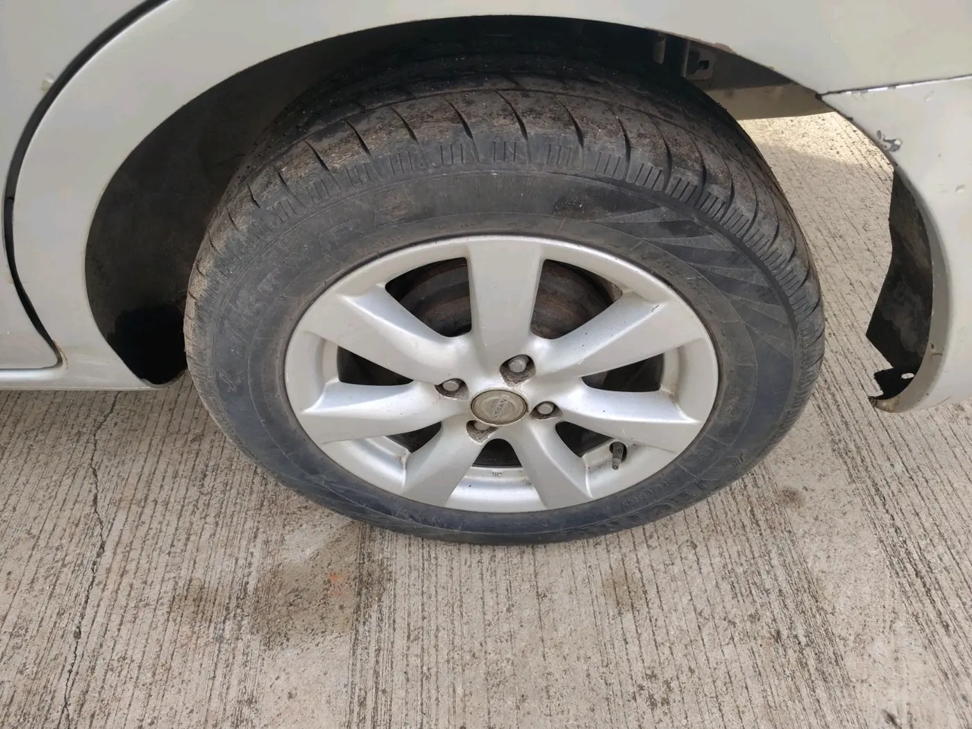2013 Nissan Sunny XV DIESEL, Diesel, Manual, 1,50,000 km, tyre