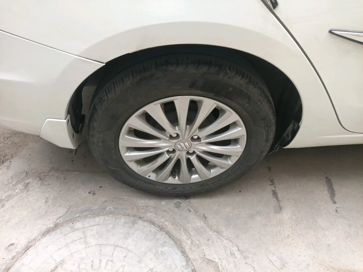 2022 Maruti Ciaz DELTA 1.5 SHVS MT PETROL, Petrol, Manual, 45,633 km, tyre