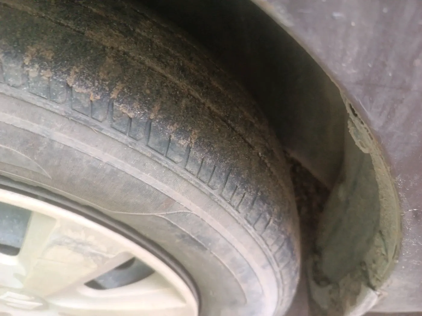 2019 Maruti Dzire VXI, Petrol, Manual, 1,64,709 km, tyre