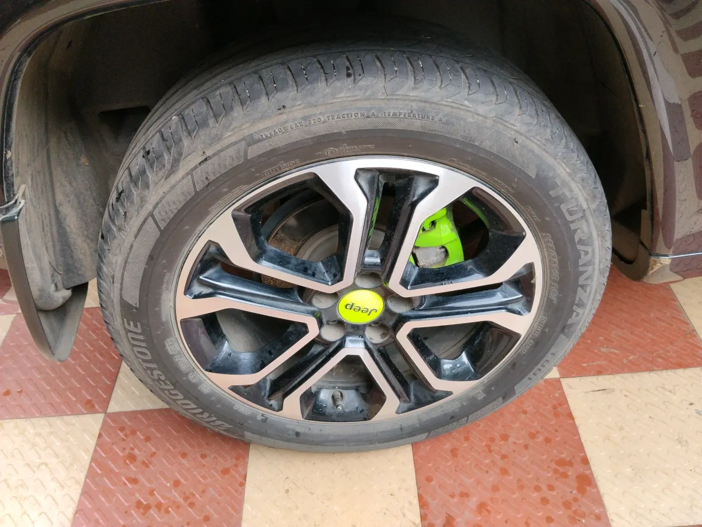 2023 Jeep Compass MODEL S (O) DIESEL 4X4 AT, Diesel, Automatic, 30,965 km, tyre