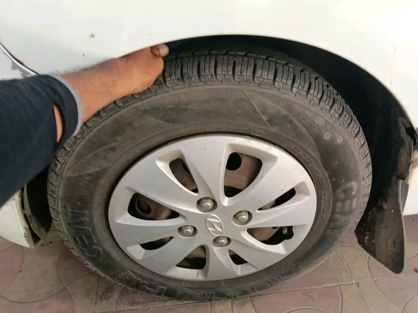 2012 Hyundai i10 MAGNA 1.1, Petrol, Manual, 44,651 km, tyre
