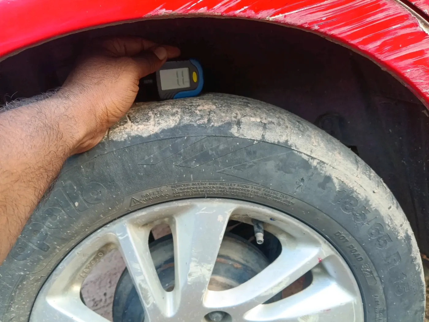 2012 Maruti Swift ZDI, Diesel, Manual, 1,30,203 km, tyre