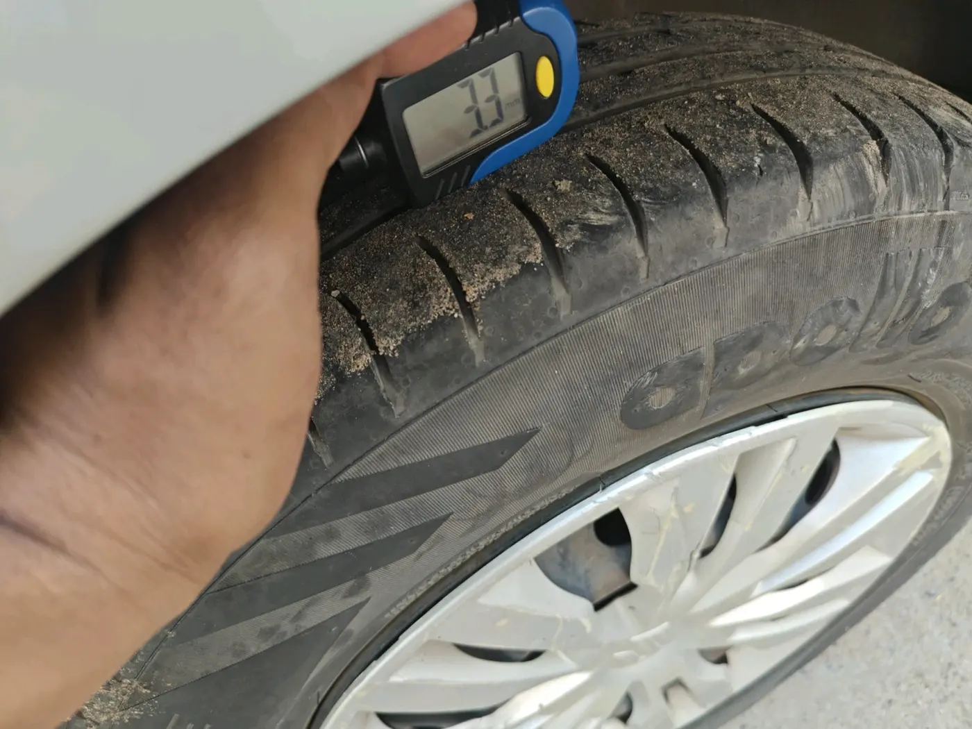 2019 Maruti Dzire VXI, Petrol, Manual, 1,10,869 km, tyre