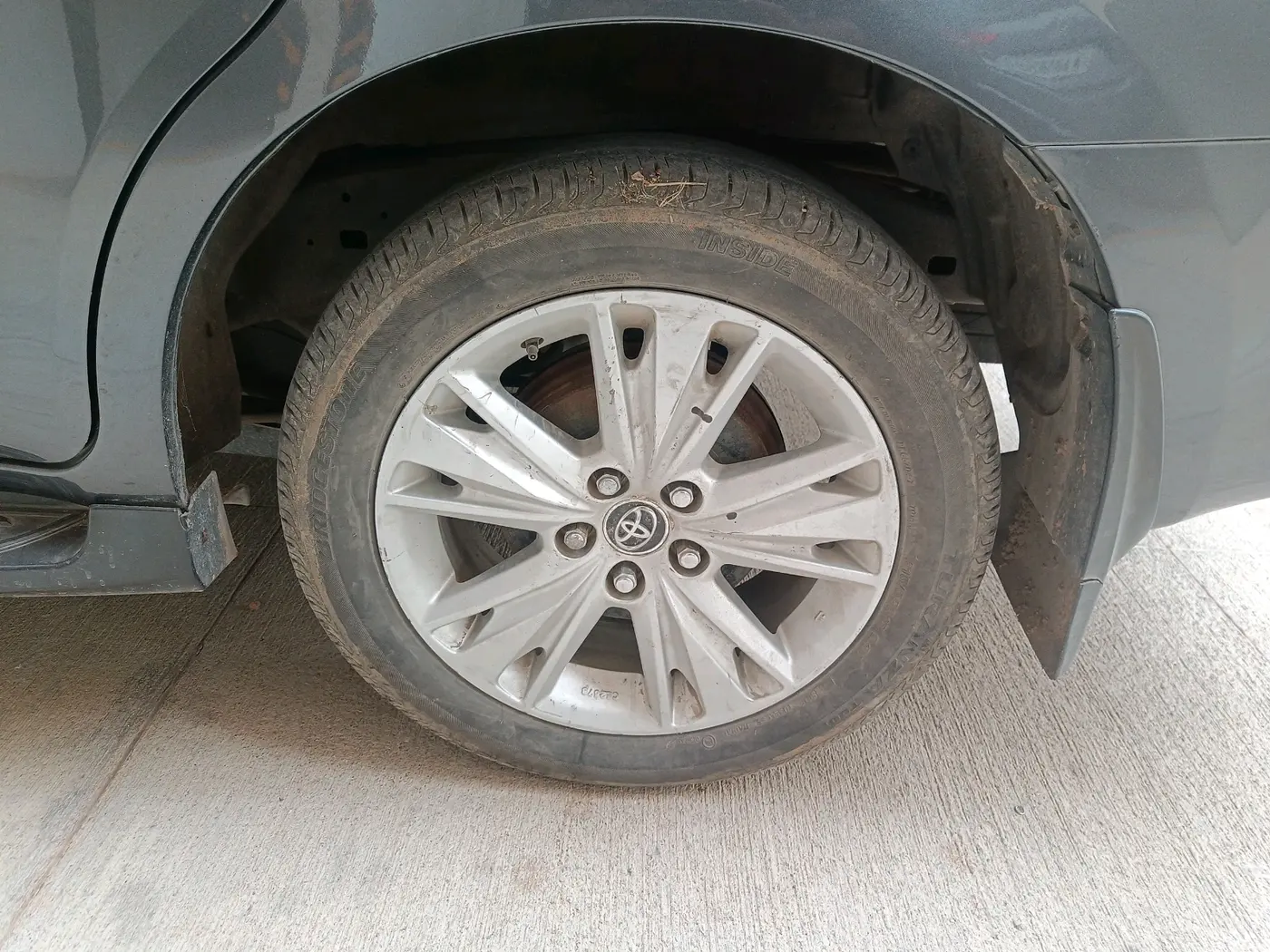 2019 Toyota Innova Crysta 2.4 ZX 7 STR, Diesel, Manual, 95,041 km, tyre