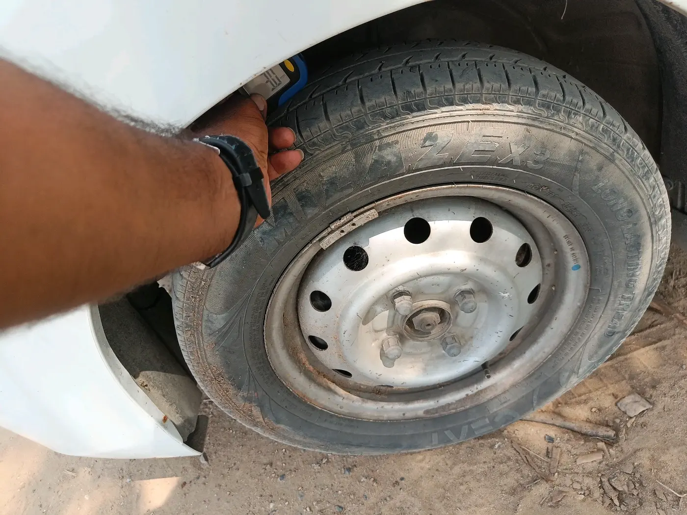 2018 Maruti Wagon R 1.0 LXI CNG, CNG, Manual, 1,56,500 km, tyre