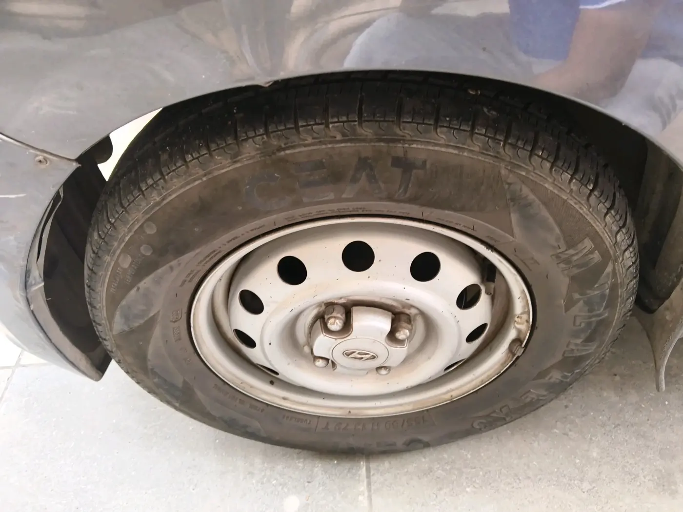 2013 Hyundai i10 ERA 1.1, Petrol, Manual, 81,306 km, tyre