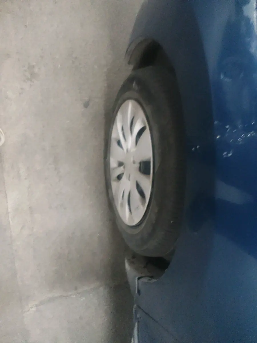 2017 Maruti Baleno DELTA PETROL 1.2, Petrol, Manual, 1,05,958 km, tyre