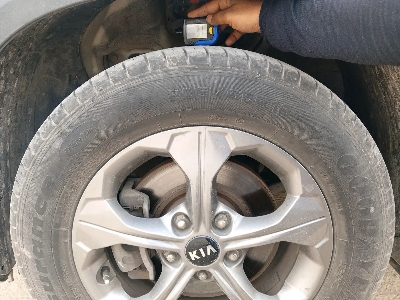 2020 KIA SELTOS HTK PLUS 1.5, Petrol, Manual, 24,695 km, tyre