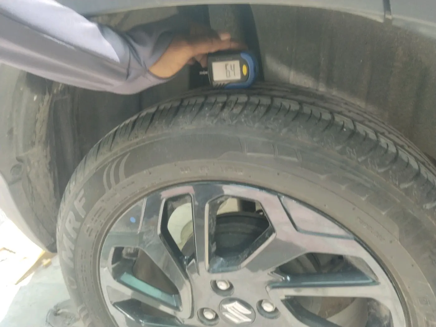 2025 Maruti FRONX DELTA PLUS 1.2L AGS, Petrol, Automatic, 12,679 km, tyre