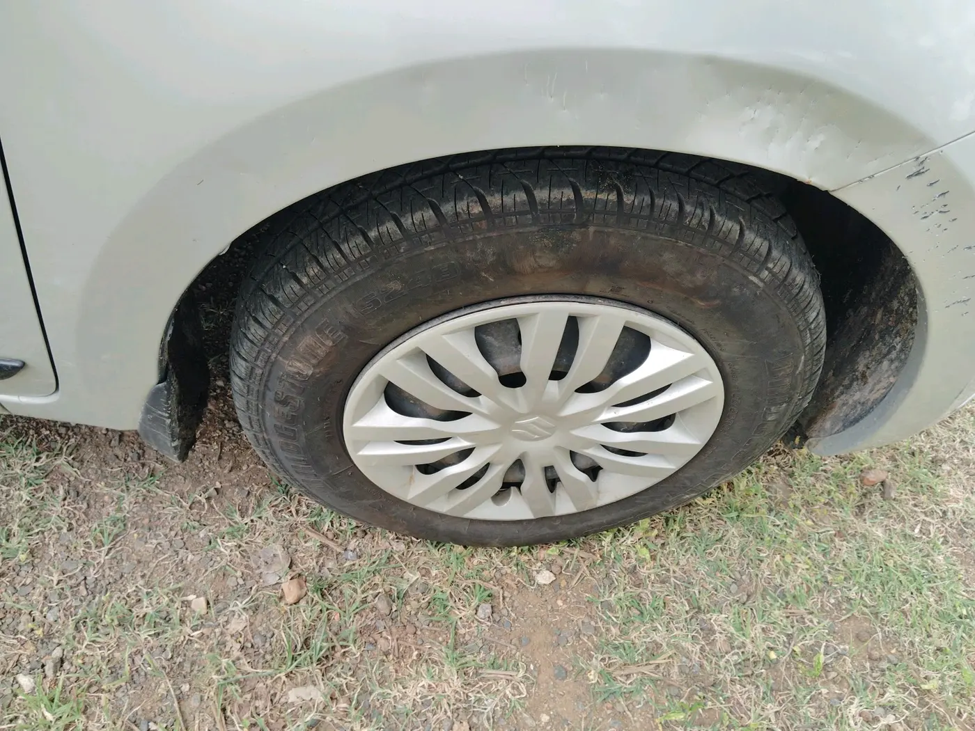 2018 Maruti Dzire VDI, Diesel, Manual, 1,44,552 km, tyre