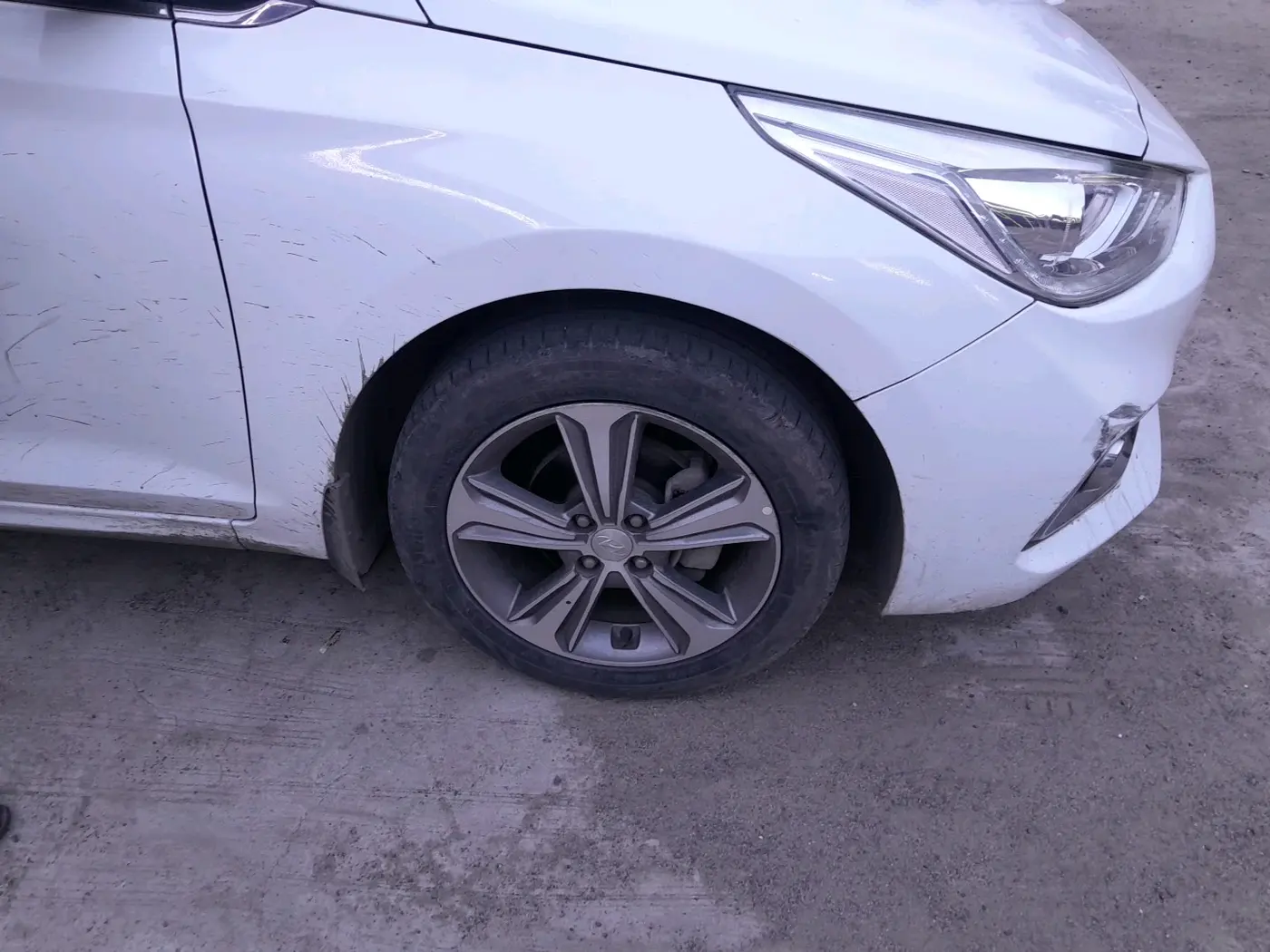 2018 Hyundai Verna 1.6 VTVT SX, Petrol, Manual, 95,211 km, tyre
