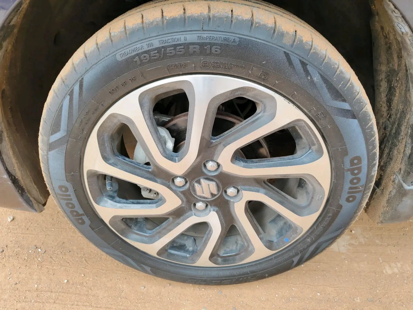 2022 Maruti Baleno ALPHA 1.2 AGS, Petrol, Automatic, 13,893 km, tyre