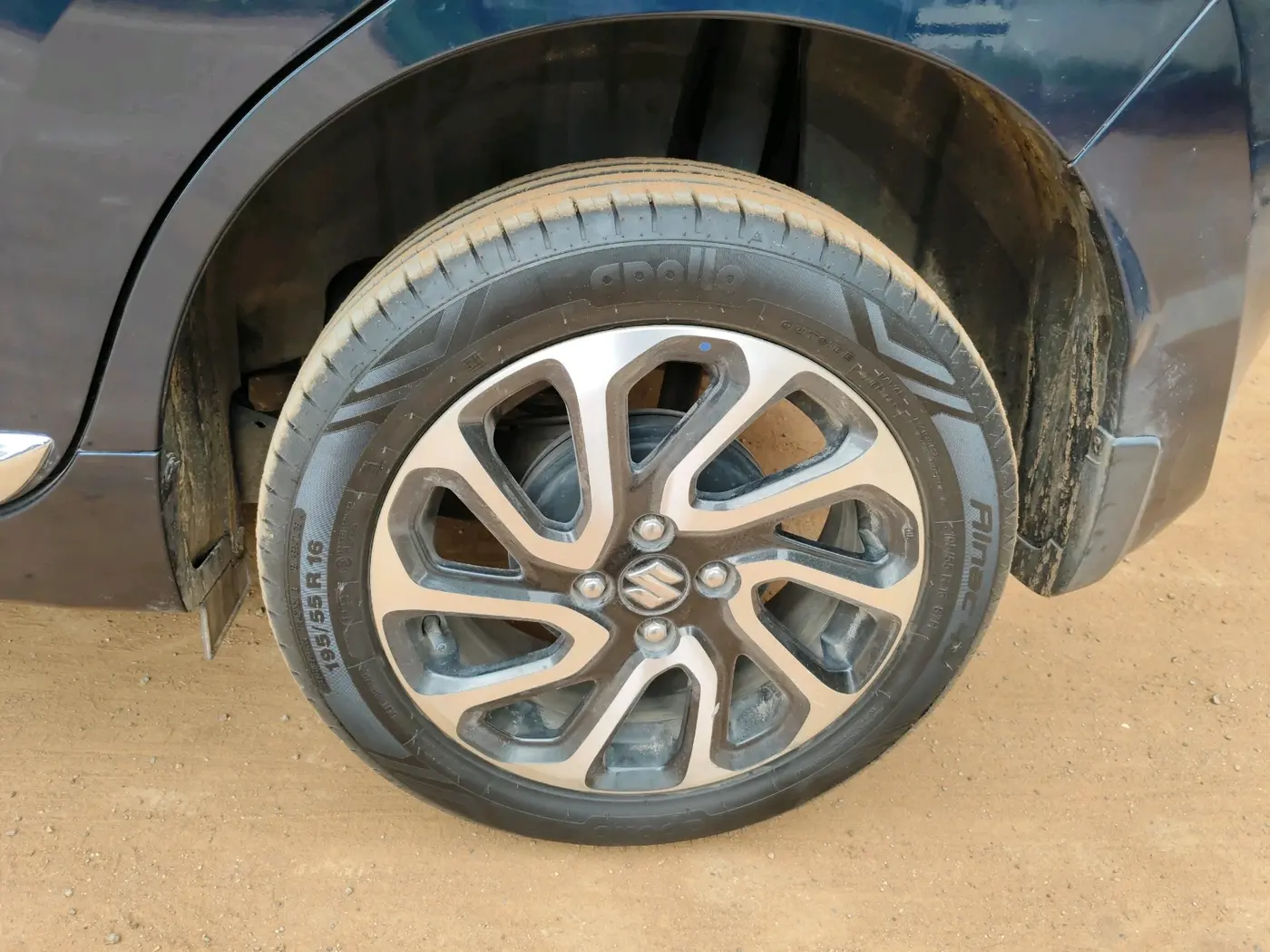 2022 Maruti Baleno ALPHA 1.2 AGS, Petrol, Automatic, 13,893 km, tyre