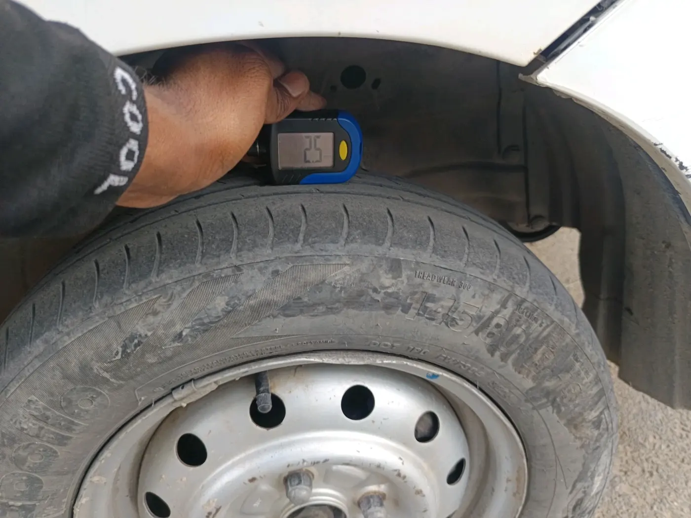 2014 Maruti Wagon R 1.0 LXI CNG, CNG, Manual, 1,88,846 km, tyre